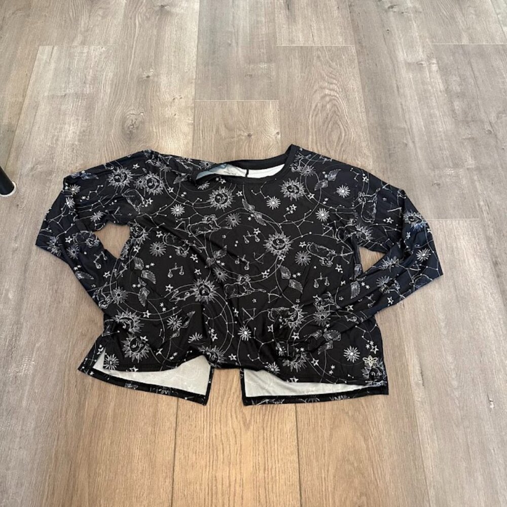 Promisino Step Hem Tee With Flyaway Back